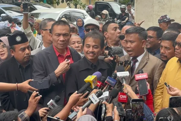 Kasus Ijazah Jokowi: Roy Suryo Cs Tetap Tersangka, Polisi Selesai Gelar Perkara Khusus